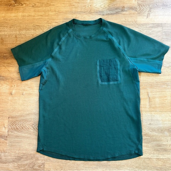 Mens Lululemon Ventilated Hiking Short Sleeve Shirt Emerald Green Size Large - Picture 3 of 7